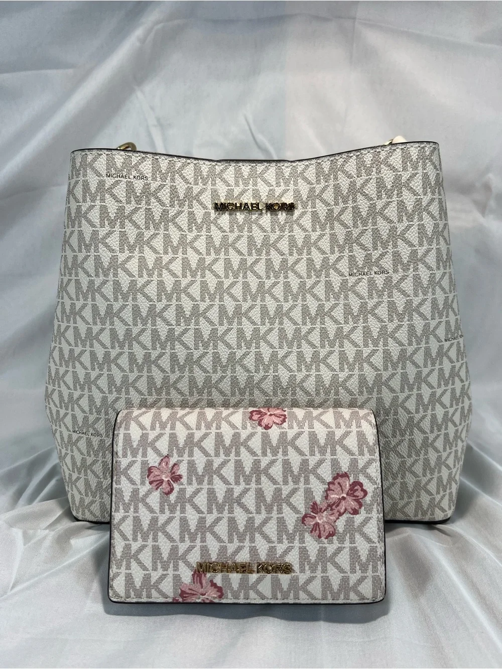 Michael Kors Pratt Signature Shoulder Bag Vanilla + Floral Wallet EUC